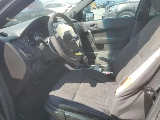 2010 FORD FOCUS SE  
