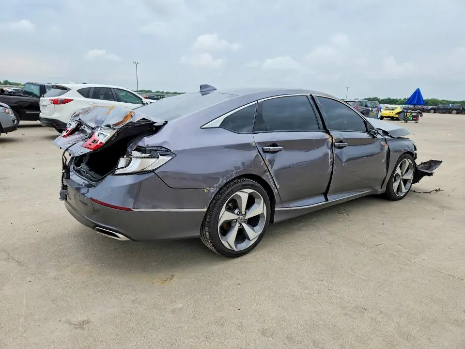 2018 HONDA ACCORD TOURING  