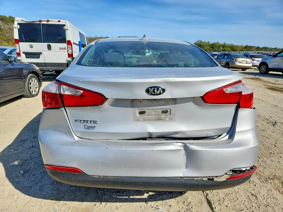 2016 KIA FORTE LX  