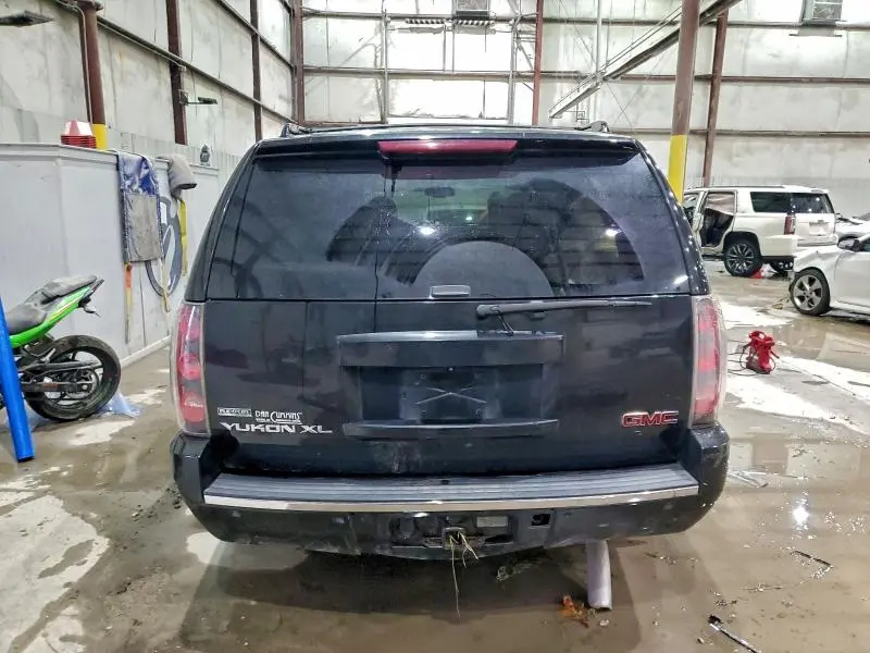 2012 GMC YUKON XL DENALI  