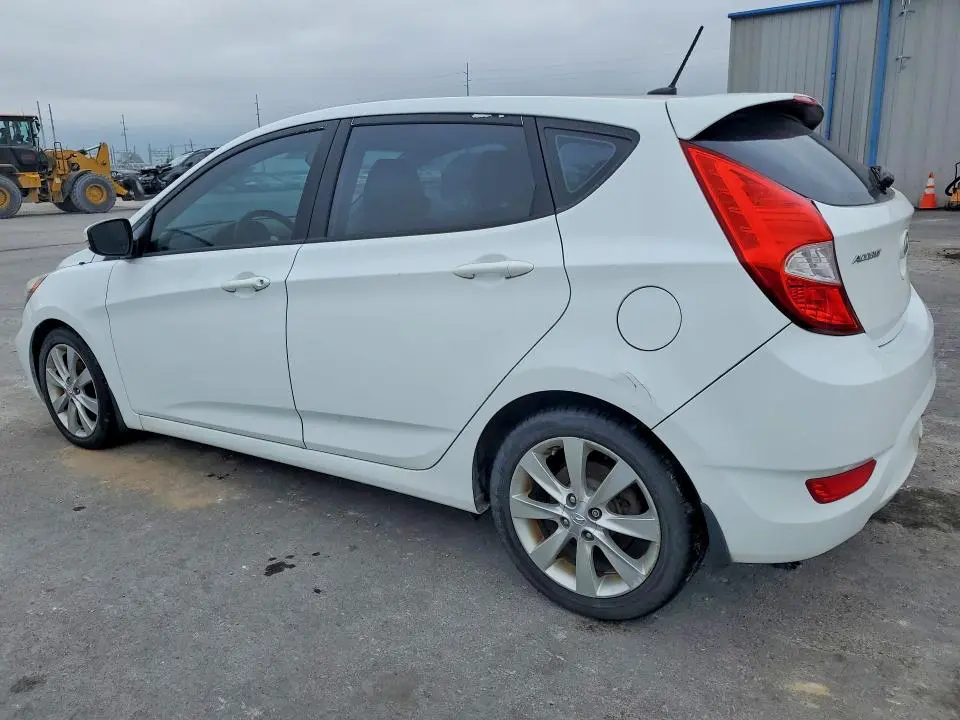 2013 HYUNDAI ACCENT SE  