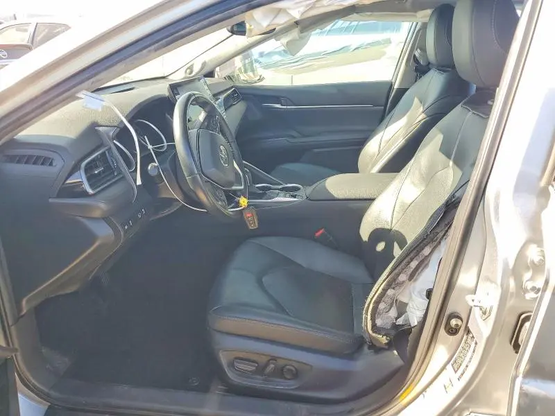 2023 TOYOTA CAMRY XLE  