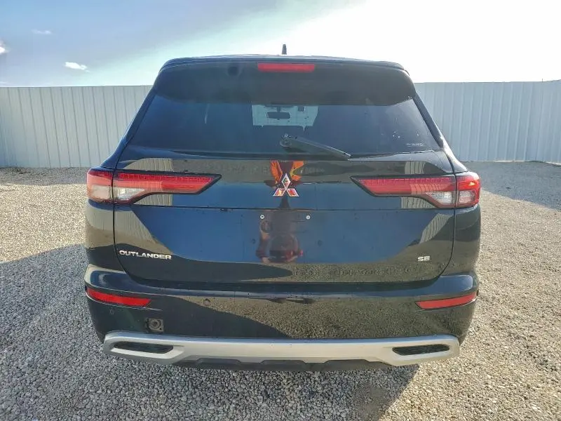2024 MITSUBISHI OUTLANDER SE  