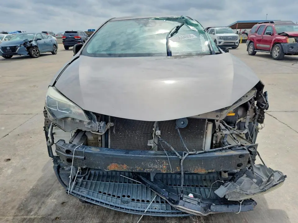 2017 TOYOTA COROLLA SE  