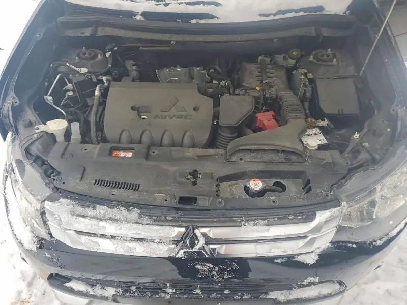 2015 MITSUBISHI OUTLANDER SE  