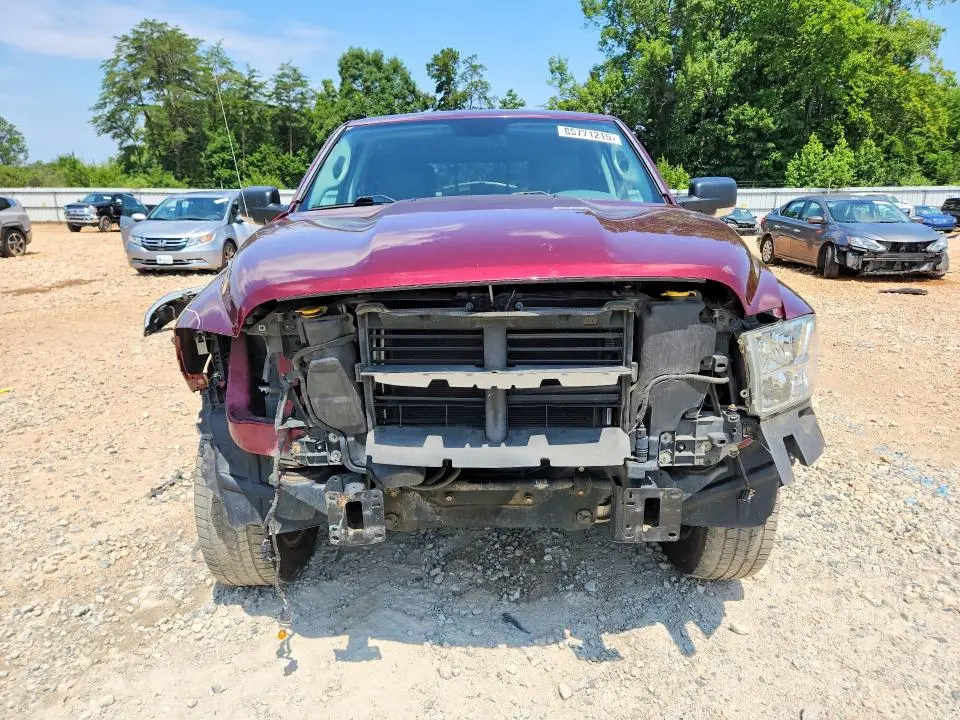 2016 RAM 1500 SLT  