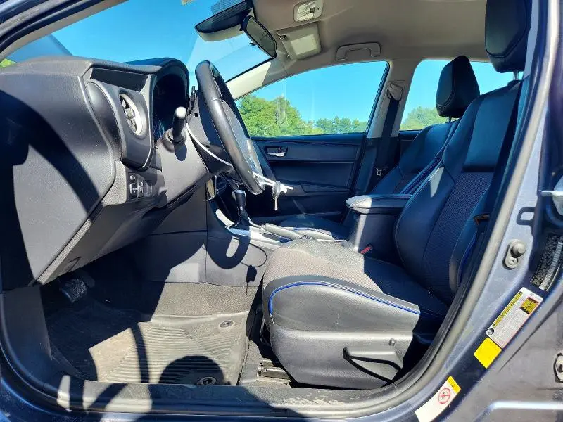 2019 TOYOTA COROLLA SE  