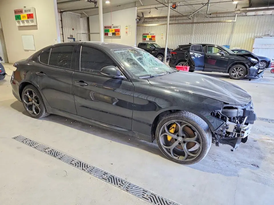 2018 ALFA ROMEO GIULIA TI Q4  