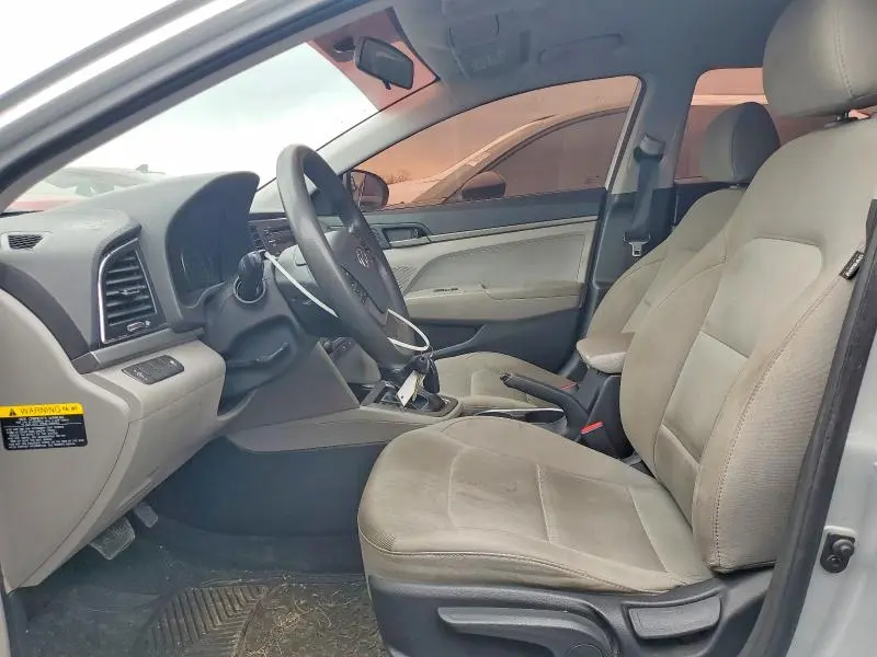 2018 HYUNDAI ELANTRA SE  