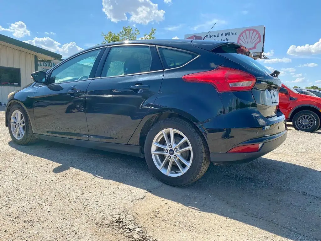 2015 FORD FOCUS SE  