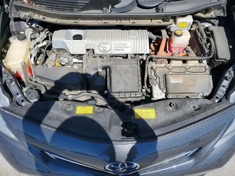 2013 TOYOTA PRIUS V THREE  