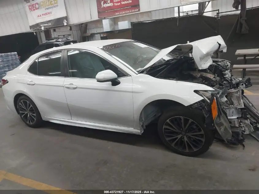 2019 TOYOTA CAMRY SE