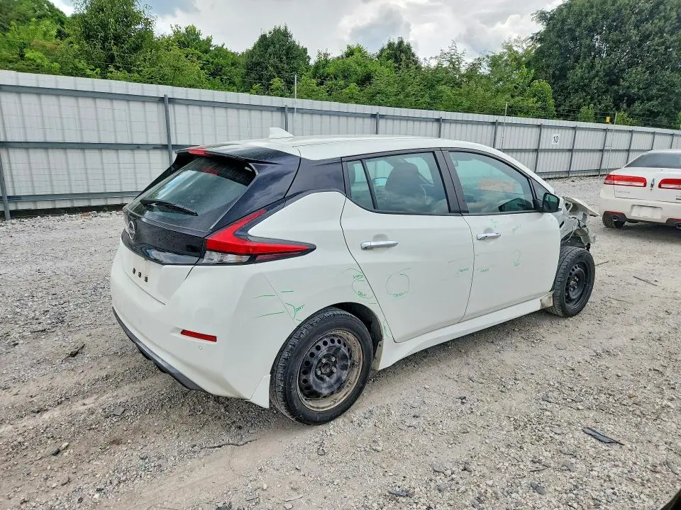 2023 NISSAN LEAF S  