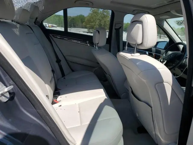 2010 MERCEDES-BENZ C 300