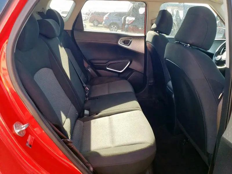 2022 KIA SOUL LX  