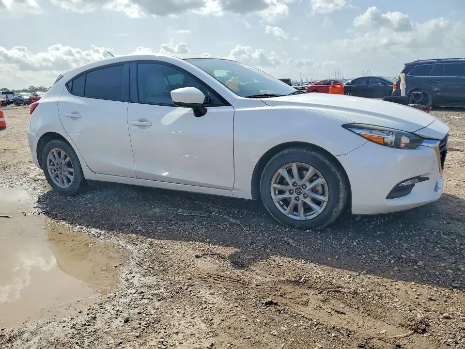 2017 MAZDA 3 SPORT  