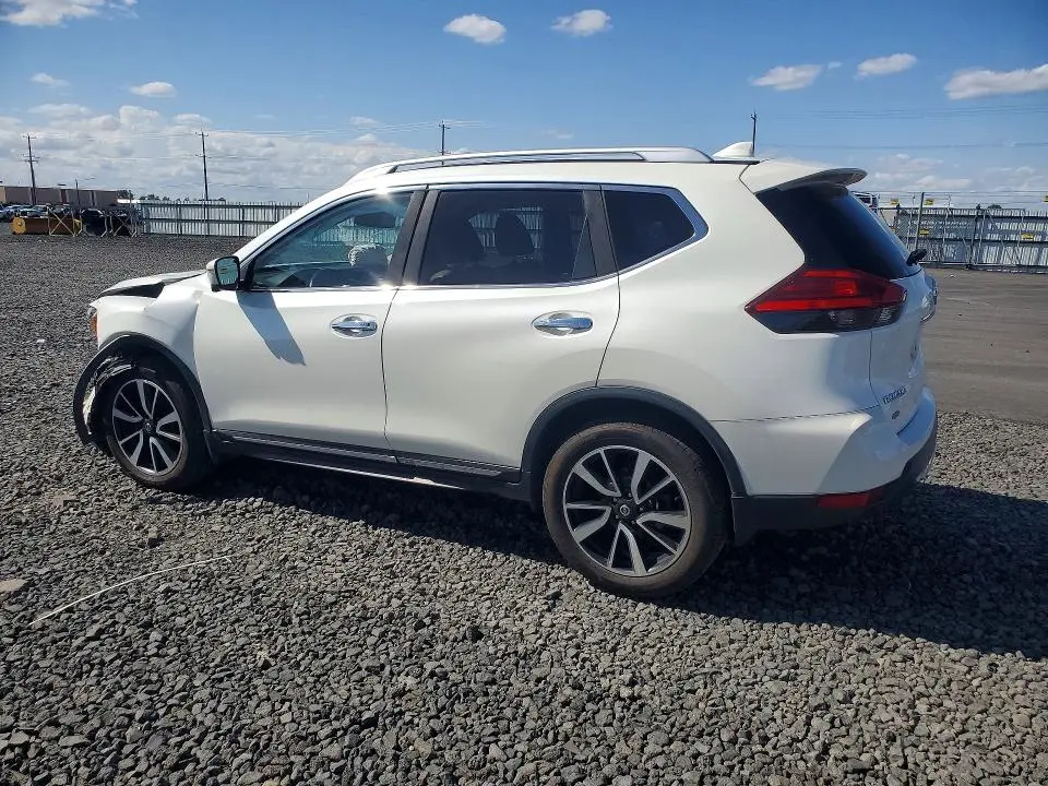 2017 NISSAN ROGUE SL  