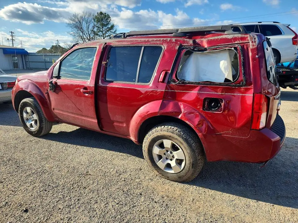 2011 NISSAN PATHFINDER S  