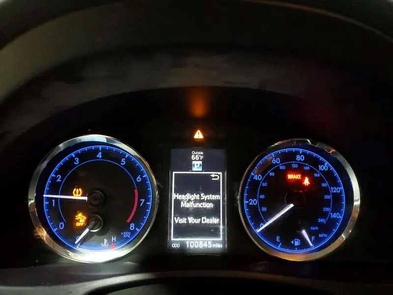 2019 TOYOTA COROLLA SE  