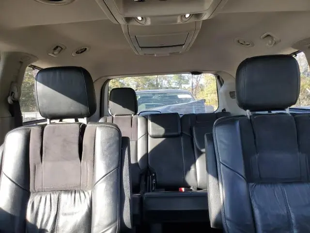 2011 CHRYSLER TOWN & COUNTRY LIMITED  