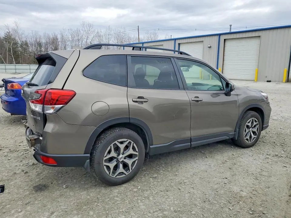2019 SUBARU FORESTER PREMIUM  