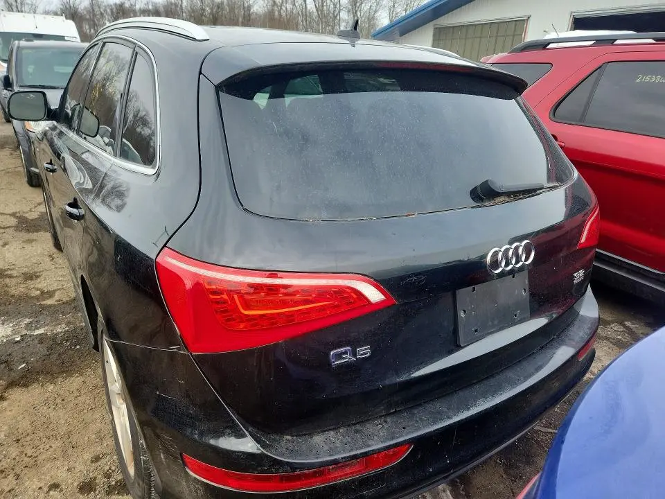 2011 AUDI Q5 PREMIUM PLUS  
