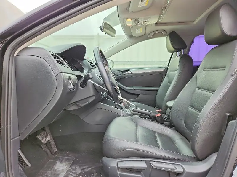 2017 VOLKSWAGEN JETTA SE  