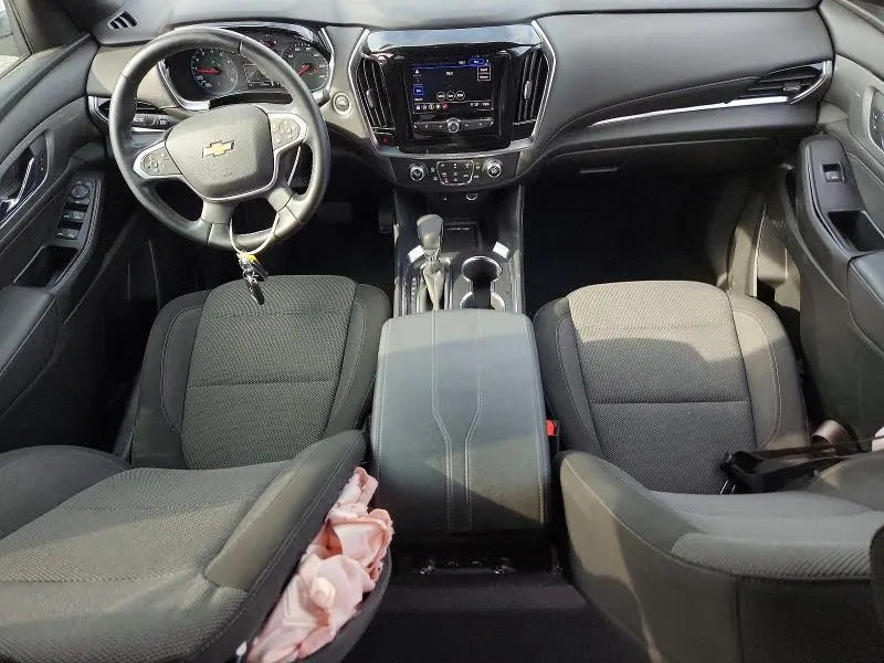 2023 CHEVROLET TRAVERSE LT  