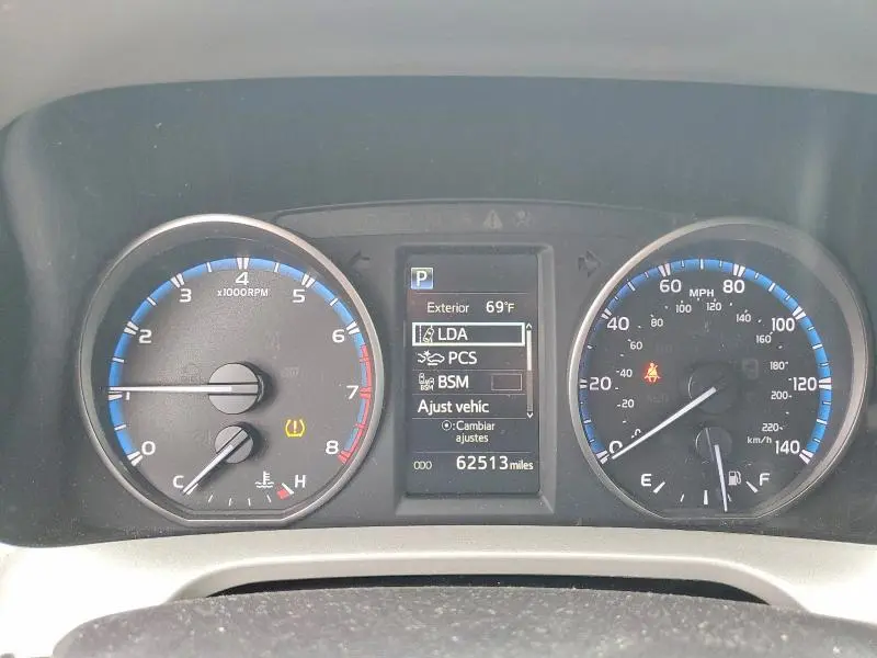 2018 TOYOTA RAV4 XLE  