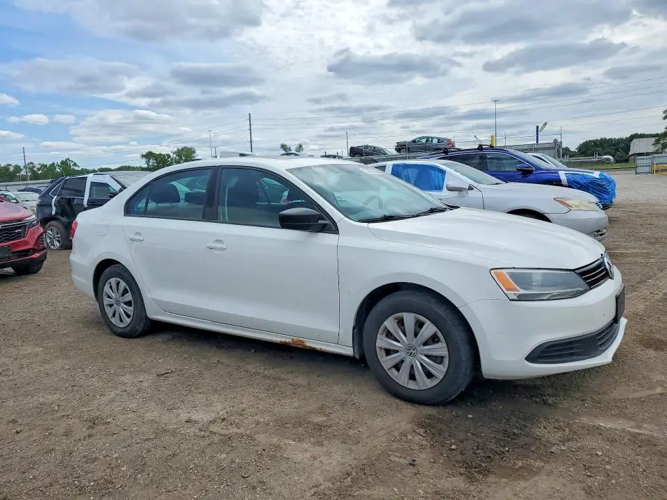 2013 VOLKSWAGEN JETTA BASE  