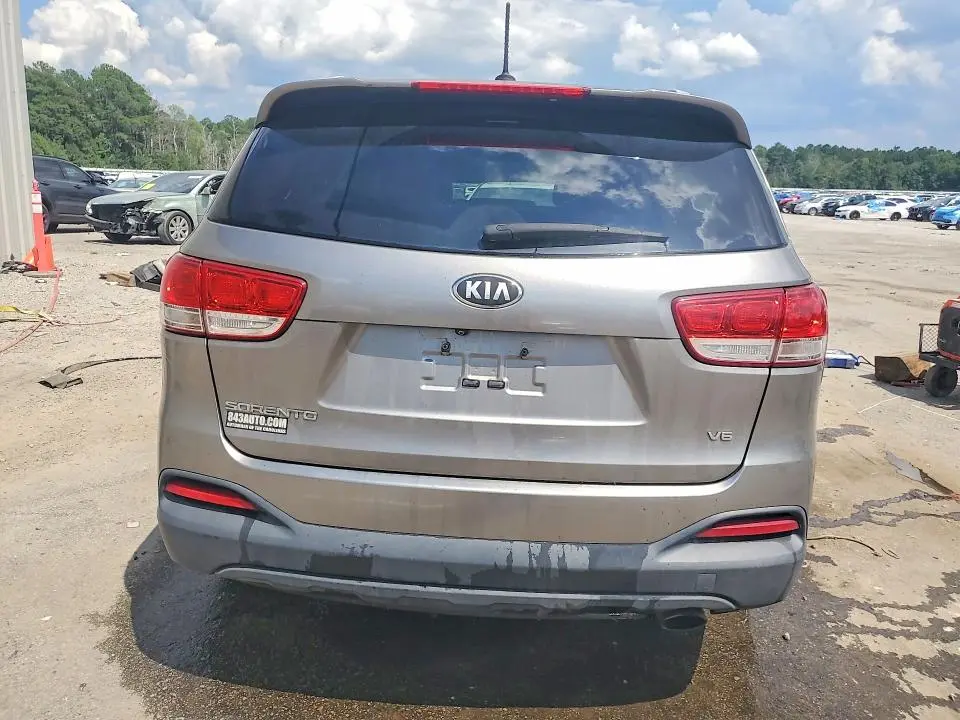2016 KIA SORENTO LX V6  