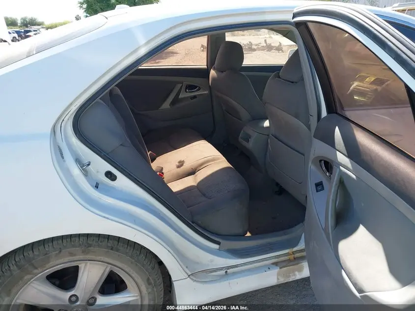 2010 TOYOTA CAMRY SE
