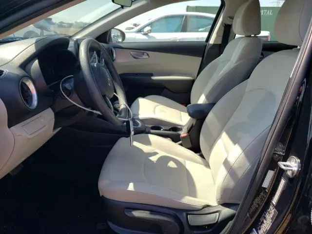 2023 KIA FORTE LX  