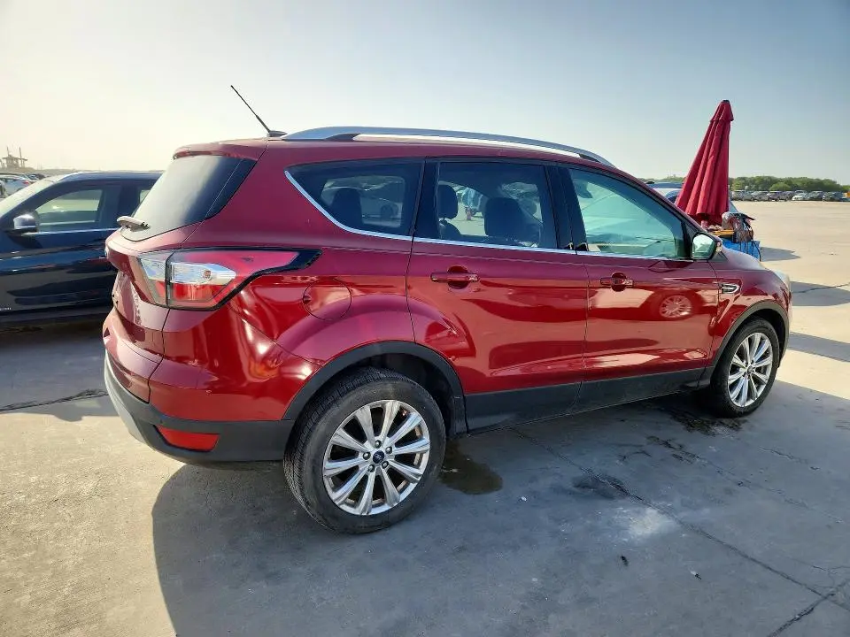 2017 FORD ESCAPE TITANIUM  