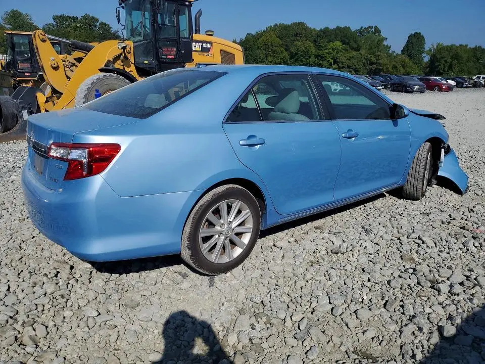 2013 TOYOTA CAMRY XLE  