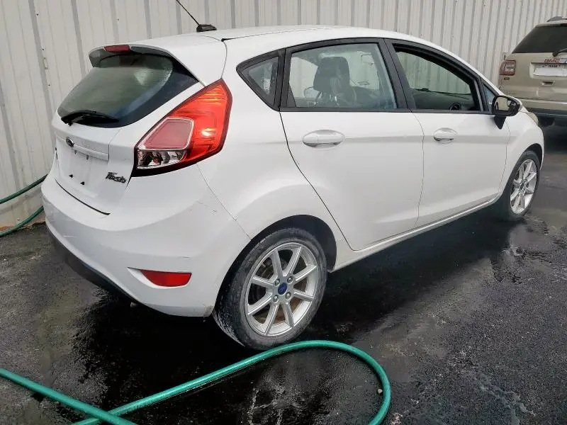 2016 FORD FIESTA SE  