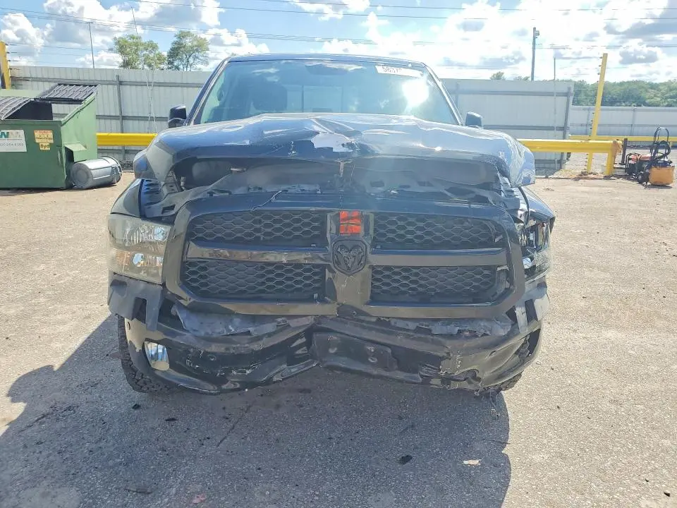 2018 RAM 1500 SLT  