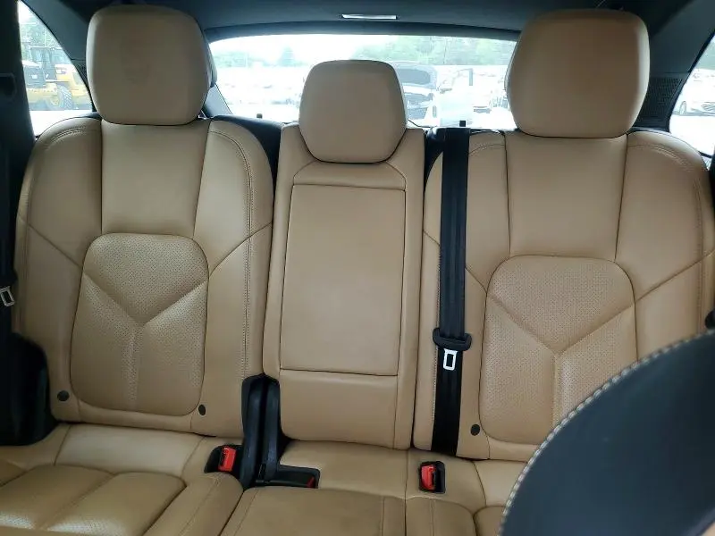 2018 PORSCHE CAYENNE SE HYBRID PLATINUM  