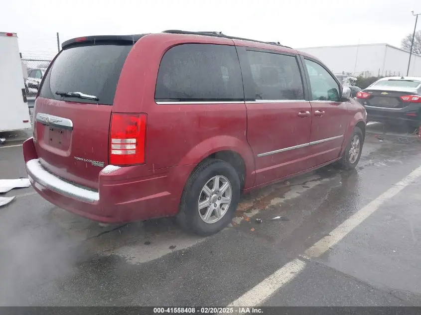 2010 CHRYSLER TOWN & COUNTRY TOURING PLUS