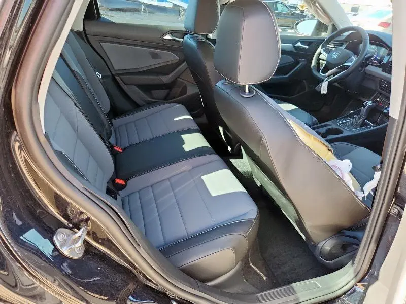 2025 VOLKSWAGEN JETTA SE  