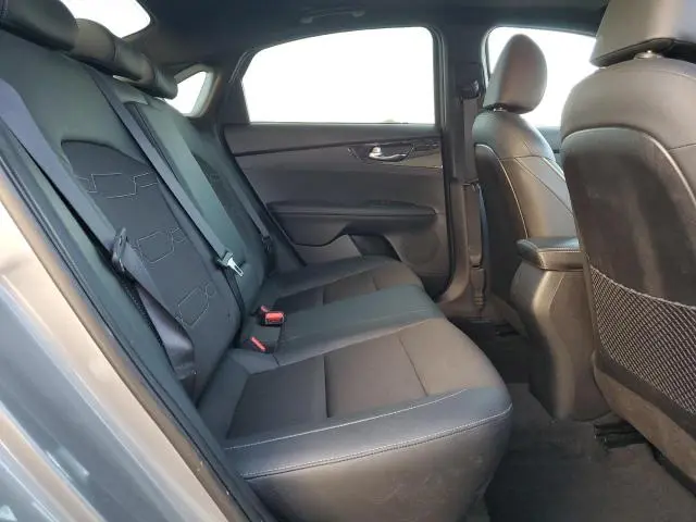 2022 KIA FORTE GT LINE  