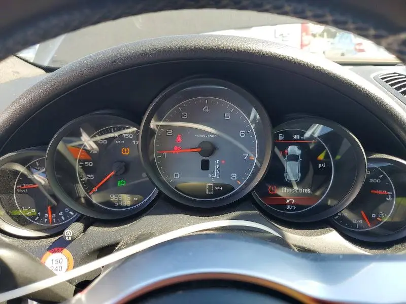 2015 PORSCHE CAYENNE S  