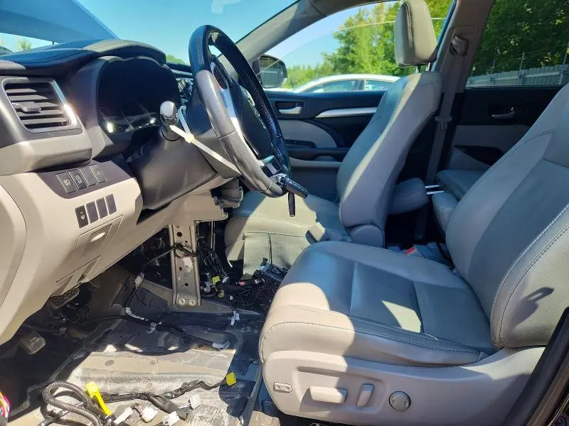 2018 TOYOTA HIGHLANDER XLE  