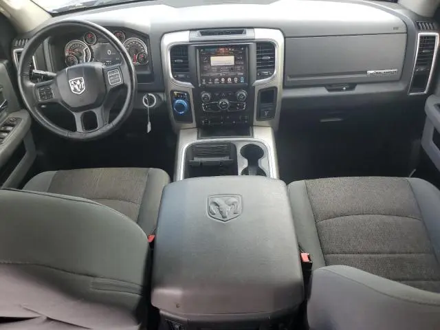 2016 RAM 1500 SLT  