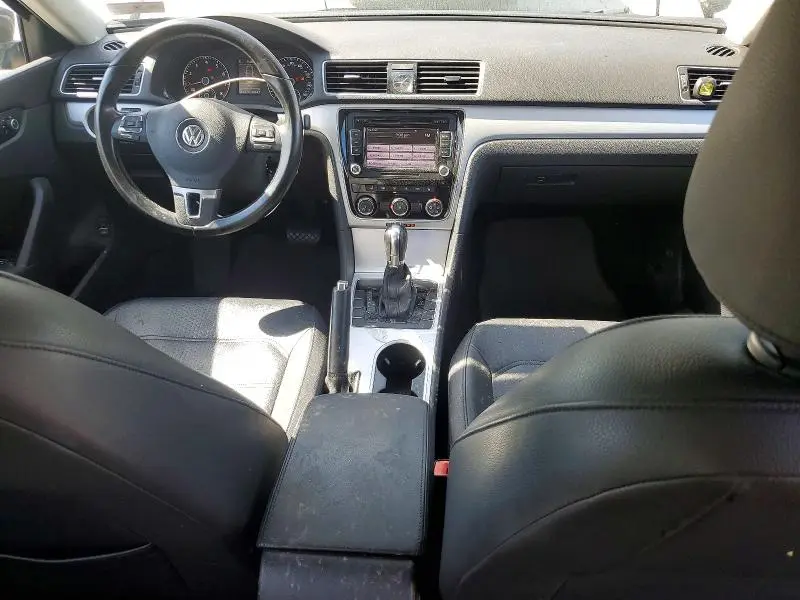 2013 VOLKSWAGEN PASSAT SE  