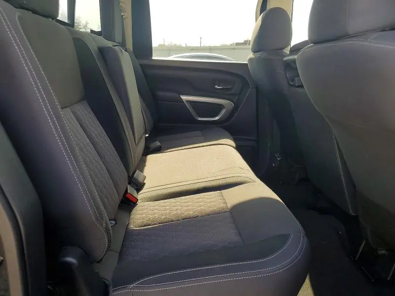 2022 NISSAN TITAN S  