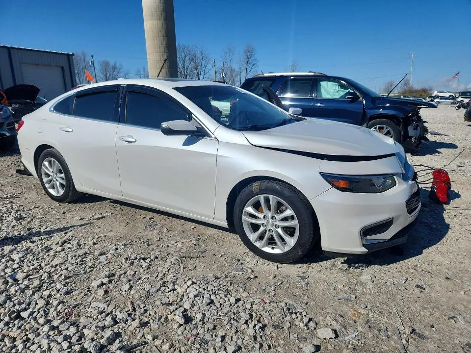 2017 CHEVROLET MALIBU LT  