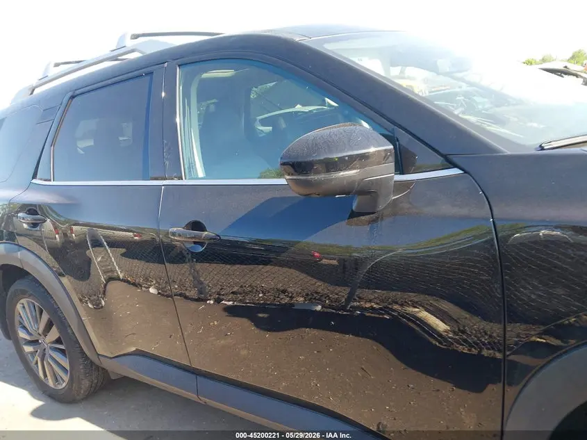 2024 NISSAN PATHFINDER SL 4WD