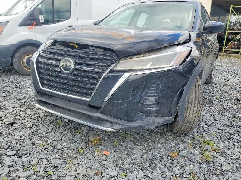2021 NISSAN KICKS S  