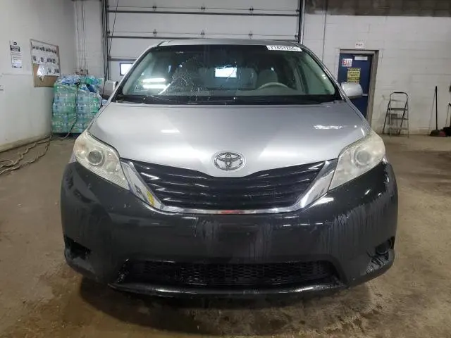 2012 TOYOTA SIENNA LE